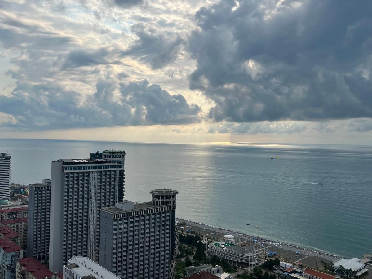 Hotel Orbi City Sea Horizon Batumi Exterior photo